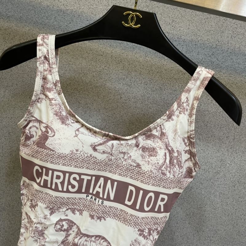 CHRISTIAN DIOR